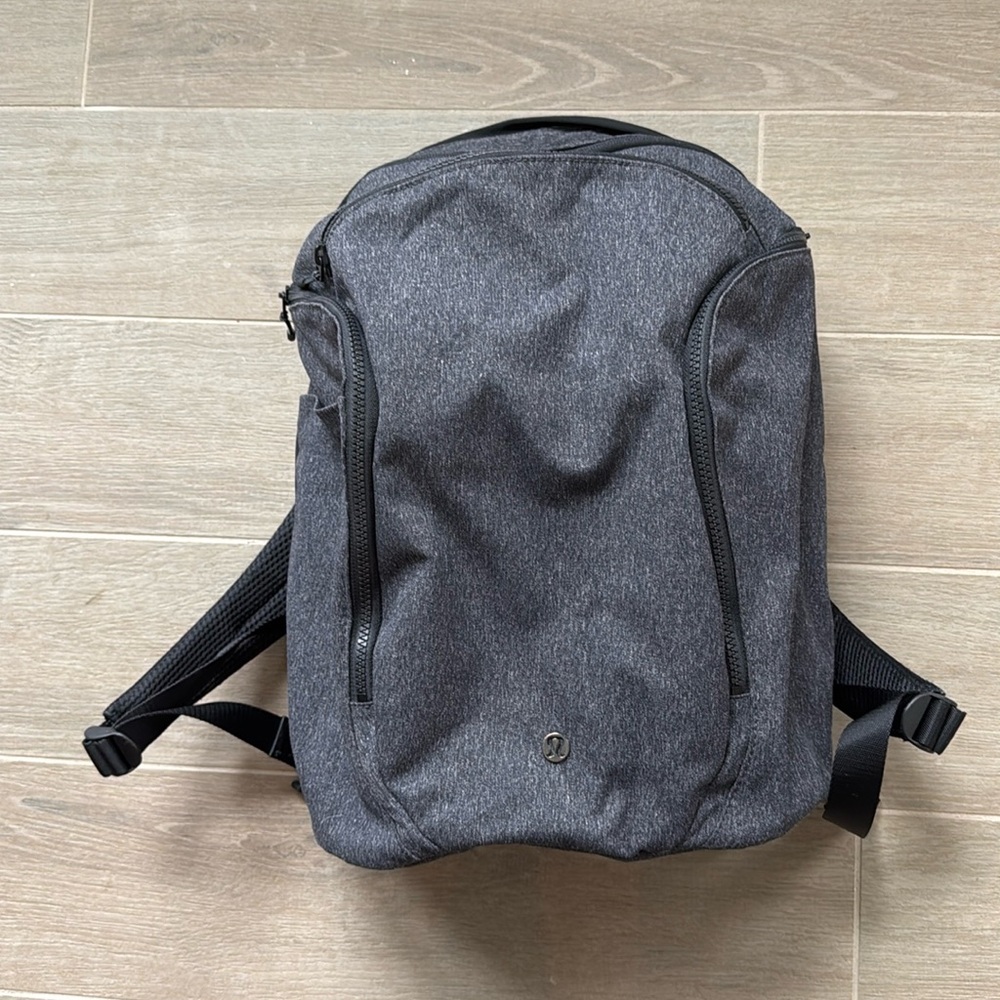 Lululemon Define Backpack- heathered black